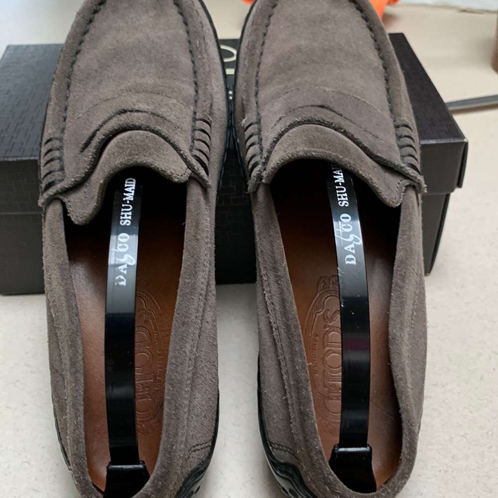 Tod’s Women’s 9 Italian (8 1/2 U.S. size) loafer
